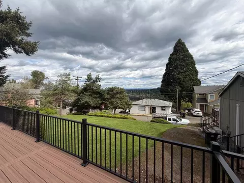 4642 Riverview Ave, West Linn, OR 97068