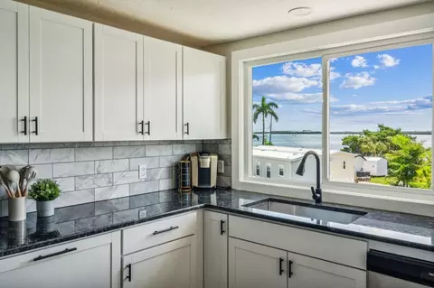 Undisclosed, Bradenton Beach, FL 34217 photo 6