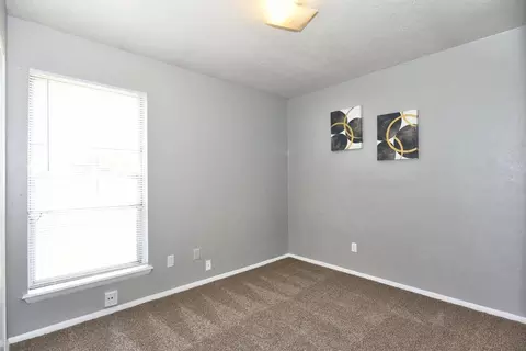 1801 S 132nd East Pl, Tulsa, OK 74108 photo 8