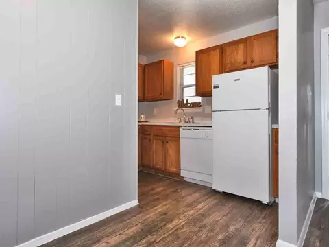 1801 S 132nd East Pl, Tulsa, OK 74108 photo 3