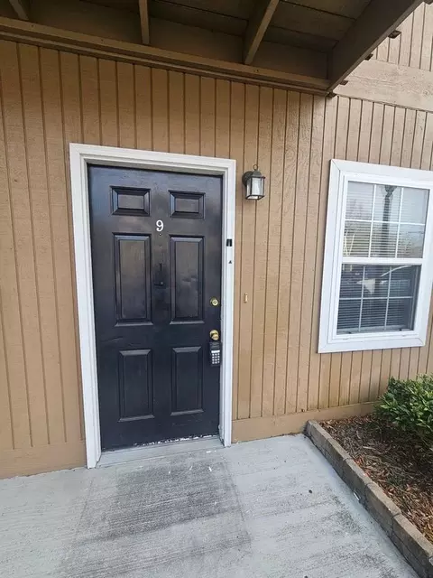 1802 Hamill Rd, Chattanooga, TN 37343