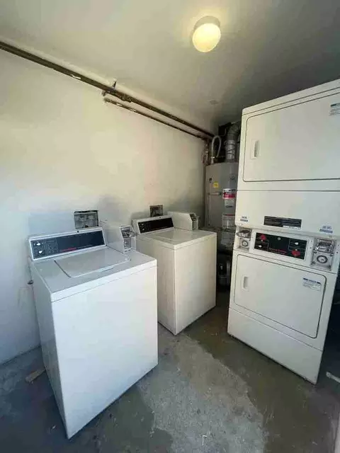 1250 W 37th St, Los Angeles, CA 90007 photo 4
