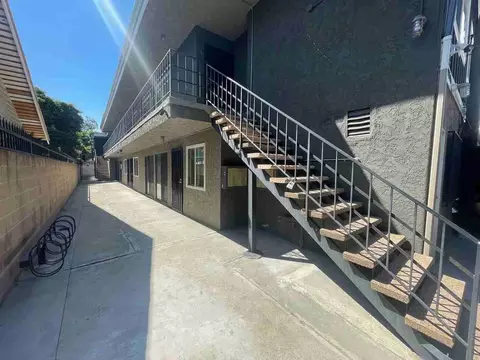 1250 W 37th St, Los Angeles, CA 90007 photo 3
