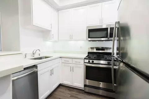2245 S Beverly Glen Blvd, Los Angeles, CA 90064