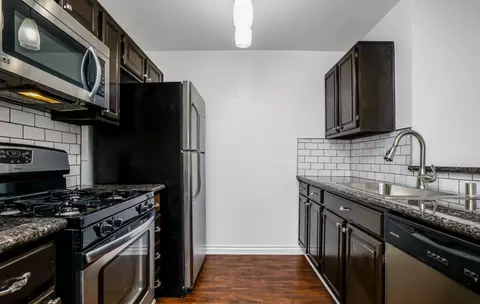 2330 N Cahuenga Blvd, Los Angeles, CA 90068