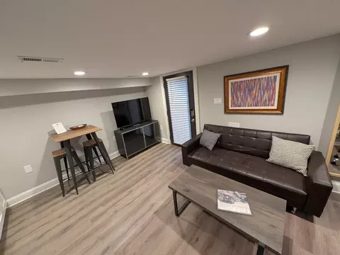 1425 P St NW, Washington, DC 20005 photo 3