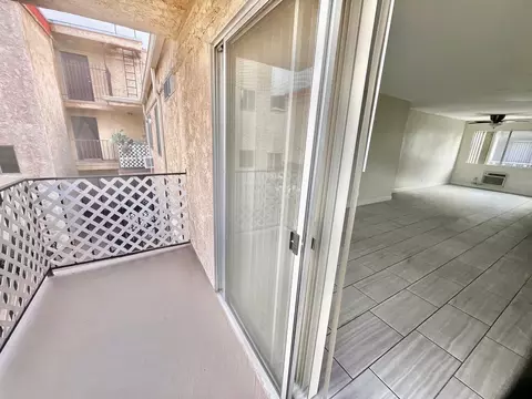 10356 Commerce Ave, Tujunga, CA 91042 photo 9