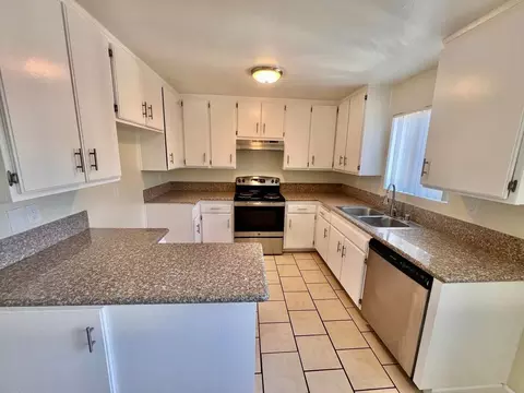 10356 Commerce Ave, Tujunga, CA 91042 photo 2
