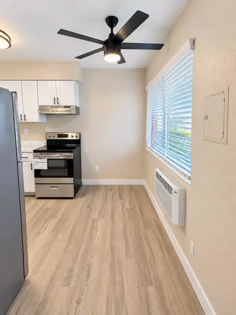 156 Pond Pl, Vista, CA 92083 photo 6