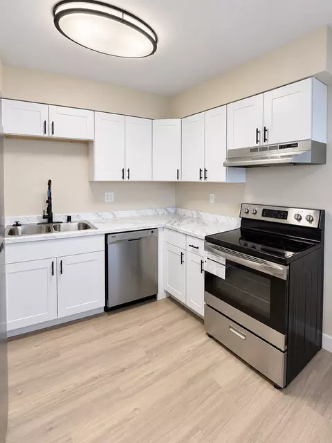 156 Pond Pl, Vista, CA 92083