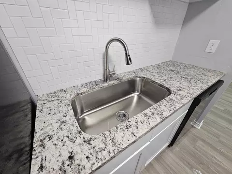 300 S John Redditt Dr, Lufkin, TX 75904