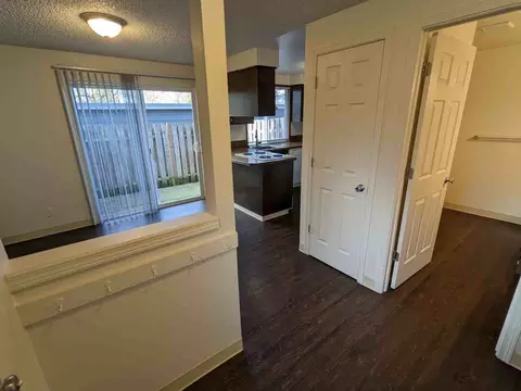 4450 SW Stoddard Dr, Aloha, OR 97078 photo 2
