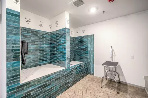 1095 Brittmoore Rd, Houston, TX 77043 photo 11