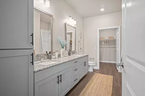 1095 Brittmoore Rd, Houston, TX 77043 photo 18
