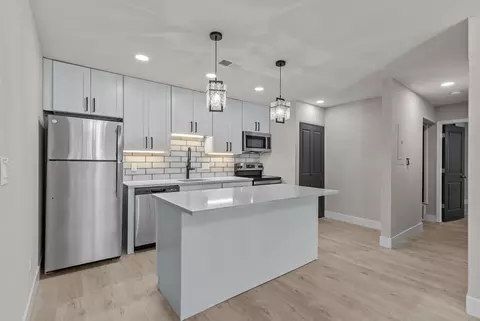 449 W Jefferson Ave, Kirkwood, MO 63122