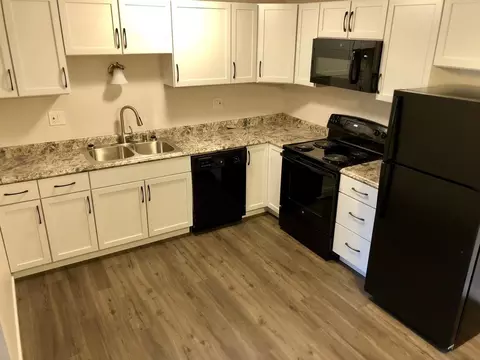 n114w15775 W15929 Sylvan Cr, Germantown, WI 53022