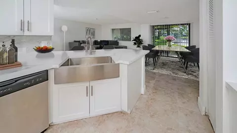 9000 NW 9th St, Plantation, FL 33324 photo 6