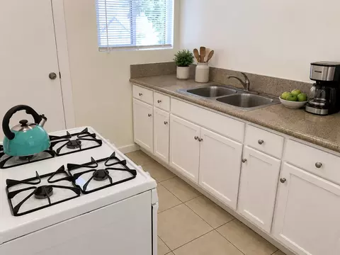 1409 Warren Ave, Long Beach, CA 90813
