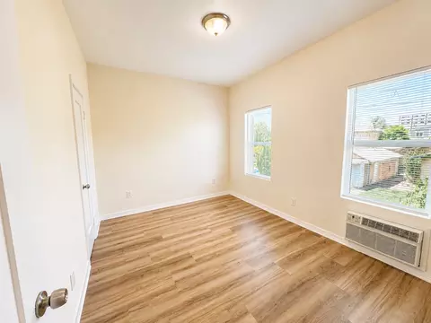 1409 Warren Ave, Long Beach, CA 90813 photo 4