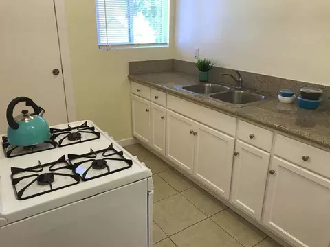 1409 Warren Ave, Long Beach, CA 90813
