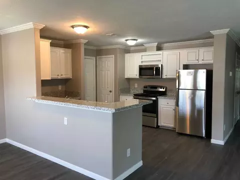 109 Varsity Dr, Huntsville, TX 77340