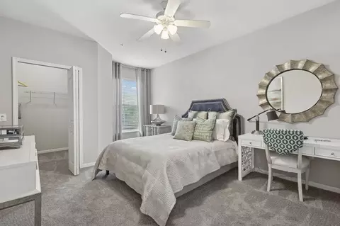 10246 Douglas Oaks Cir, Tampa, FL 33610 photo 9