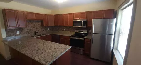 1416 E State St, Rockford, IL 61104