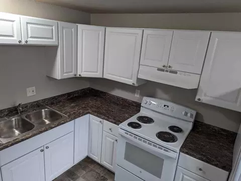 230 S 80th St, Tacoma, WA 98408