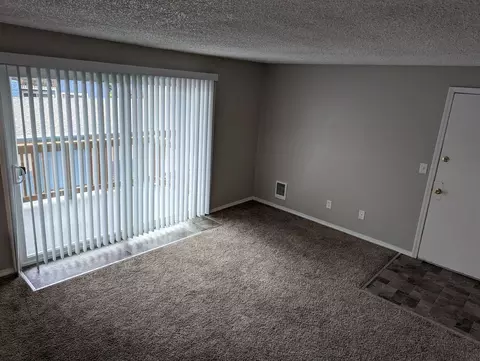 230 S 80th St, Tacoma, WA 98408