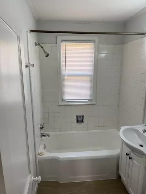119 N 38th St, Omaha, NE 68131