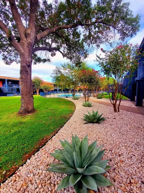 824 Camino La Costa, Austin, TX 78752 photo 20