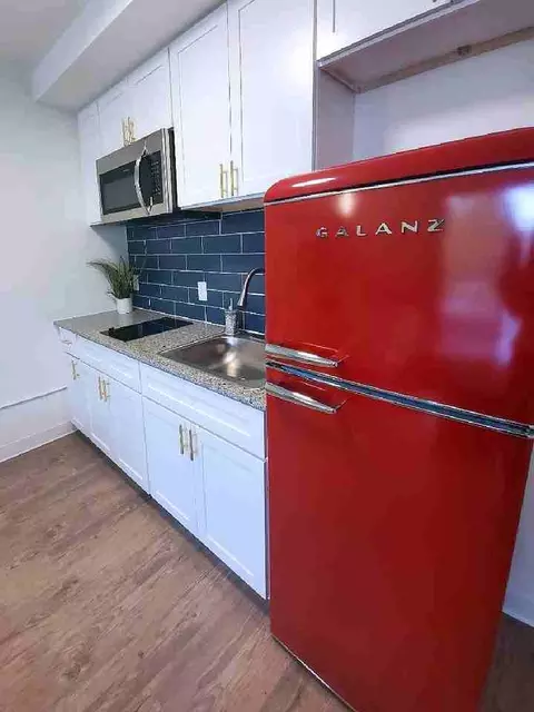824 Camino La Costa, Austin, TX 78752 photo 25