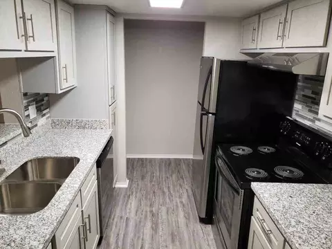 15603 Gulf Fwy, Webster, TX 77598 photo 6