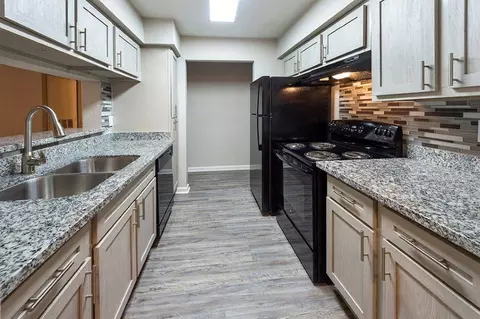 15603 Gulf Fwy, Webster, TX 77598 photo 8