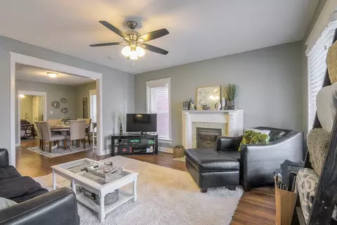 2539 2541 Cherry St #2539-2539, Kansas City, MO 64108