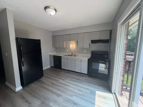 1345 W 2nd St, Seymour, IN 47274