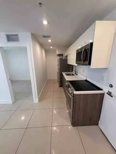 821 SW 18th Ave, Miami, FL 33135
