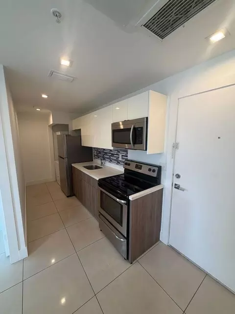 821 SW 18th Ave, Miami, FL 33135
