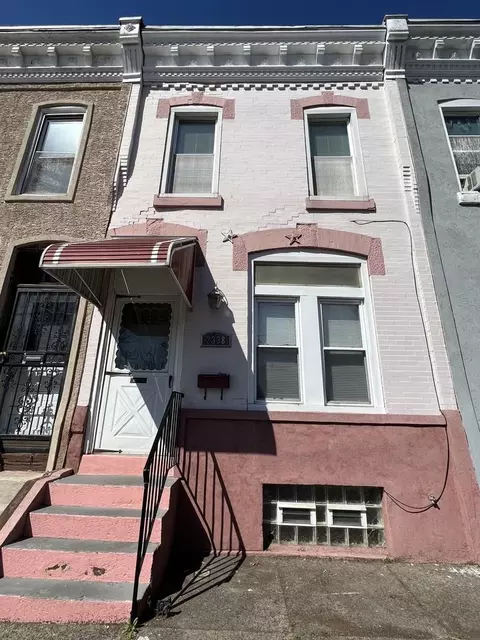 2338 N 12th St, Philadelphia, PA 19133