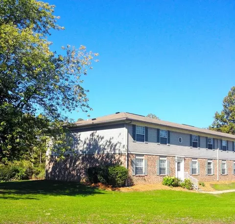 644 Lakeside Dr, Plainfield, IN 46168