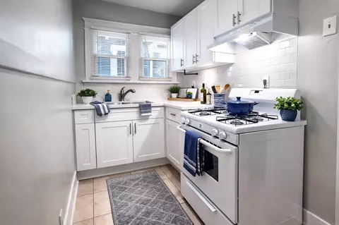 905 Alamitos Ave, Long Beach, CA 90813