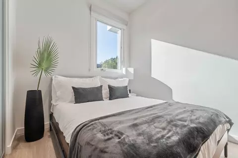 8820 Belford Ave, Los Angeles, CA 90045