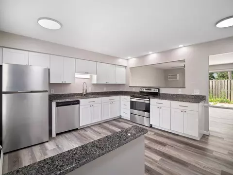 9880 Old Johnnycake Ridge Rd, Mentor, OH 44060