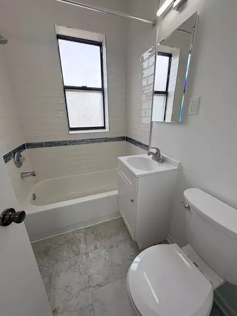 238 N Pine Ave, Chicago, IL 60644 photo 16