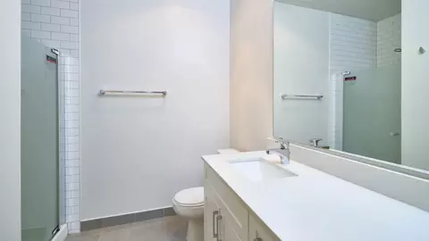 521 S Weller St, Seattle, WA 98104 photo 15