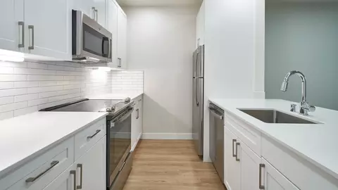 521 S Weller St, Seattle, WA 98104 photo 3