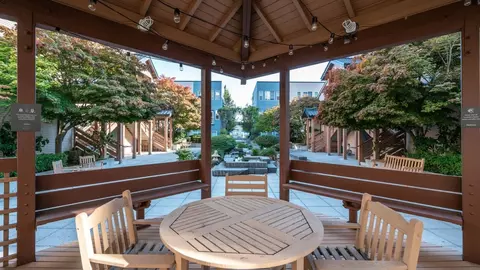521 S Weller St, Seattle, WA 98104 photo 20