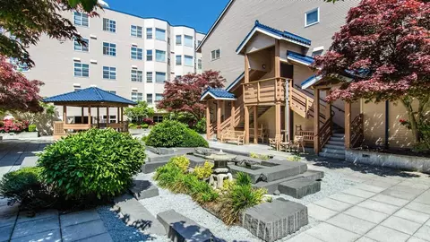 521 S Weller St, Seattle, WA 98104 photo 19