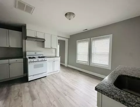 69 Walnut St, Nashua, NH 03060