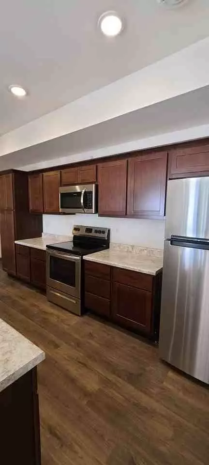 426 N Oak Crest Dr, Wales, WI 53183